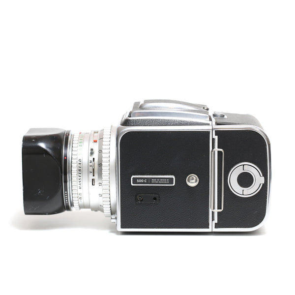 Hasselblad 500C + Planar C 80/2,8 + 2 st C12 magasin + Skorsten