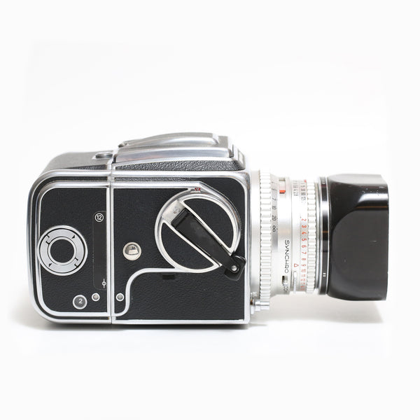 Hasselblad 500C + Planar C 80/2,8 + 2 st C12 magasin + Skorsten