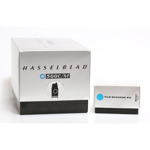 Hasselblad 500 c/m + A12 svart + Acute Matte skiva 42165 (MINT/SER OANVÄNT UT)
