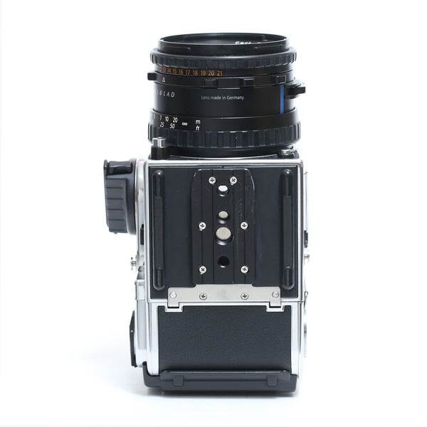 Hasselblad 503CW + Planar CFE 80mm f2.8 T* + A12