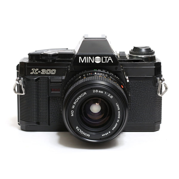 Minolta X-300 svart + MD W.Rokkor 28mm f2.8