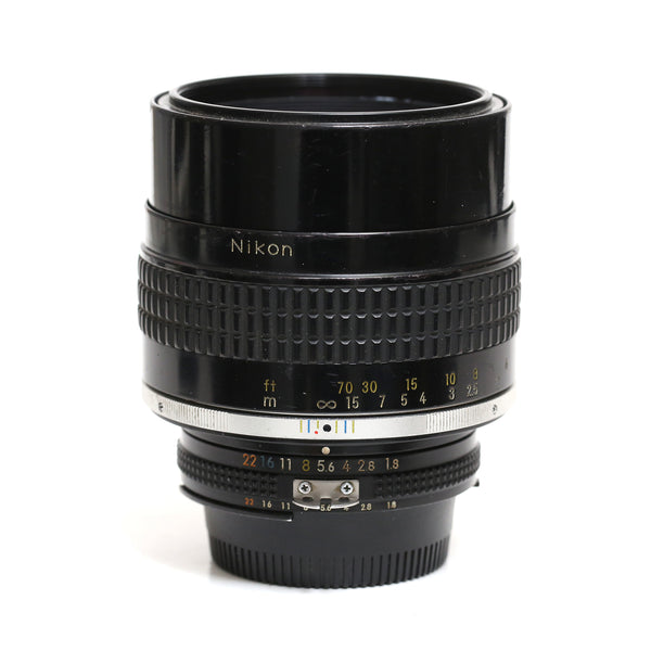 Nikkor 105mm f1.8 Ai-s