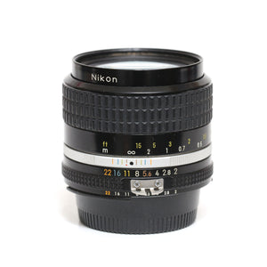Nikkor 35/2 Ais (greased focusing ring)