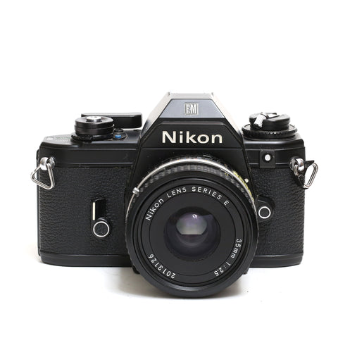 Nikon EM + Nikon Serie-E 35/2,5