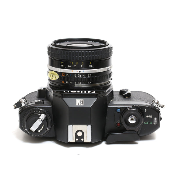 Nikon EM + Nikon Serie-E 35/2,5