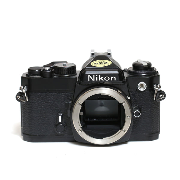 Nikon FE svart (Mycket fin!)