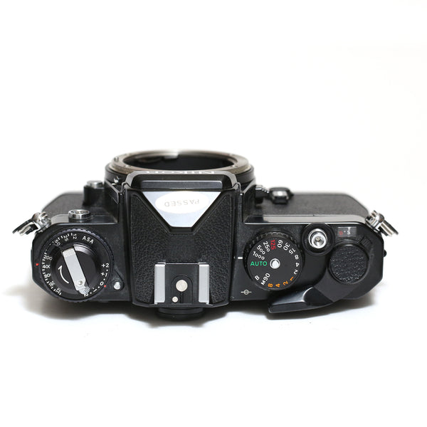 Nikon FE svart (Mycket fin!)