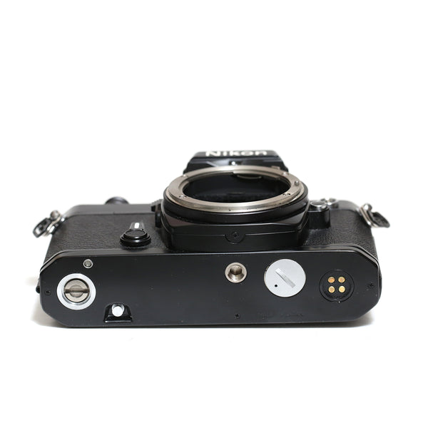 Nikon FE svart (Mycket fin!)