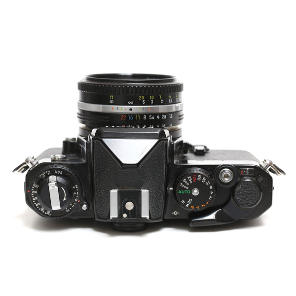 Nikon FE svart + Nikkor 50/1,8 Ais