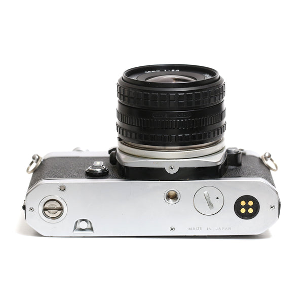 Nikon FM + Nikon Serie-E 28mm f2.8