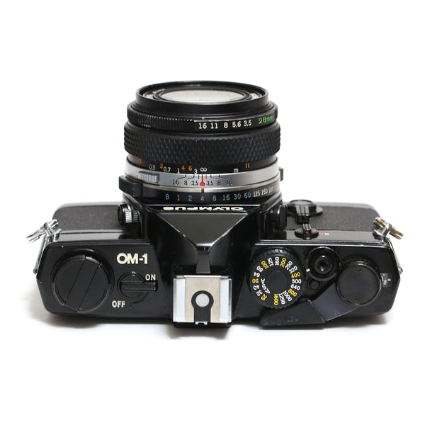 Olympus OM-1 Svart + 28mm f3.5