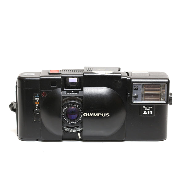 Olympus XA + A11 blixt