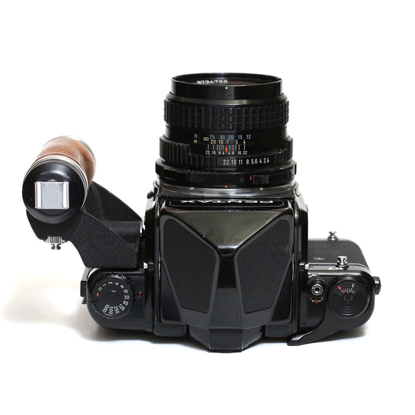 Pentax 67 + 105mm f2.4 + Trähandtag