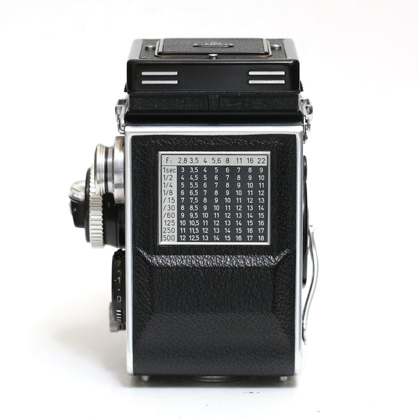 Rolleiflex 2.8F, Planar 80mm f2.8. Planglas och "Hump back" RARE! (defekt ljusmätare)