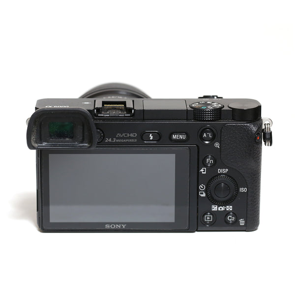Sony A6000 + 2 st zoomobjektiv
